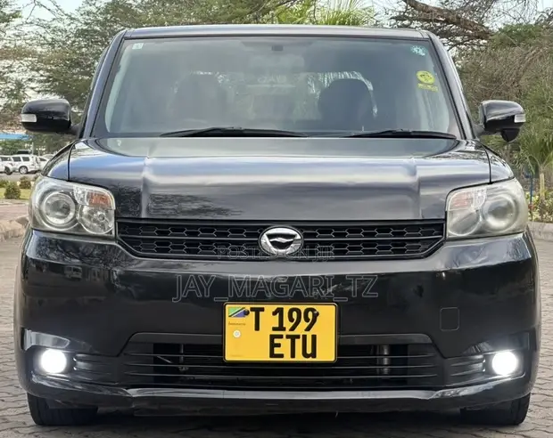 Toyota Corolla Rumion 2010 Black - 1
