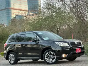 Subaru Forester 2013 Nyeusi