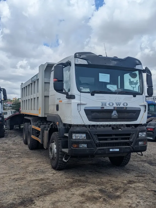 New CNHTC Howo Dump Truck - 1