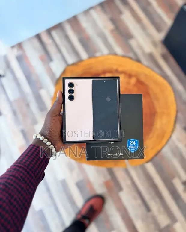 Samsung Galaxy Z Fold6 256GB Mpya Dhahabu - 1