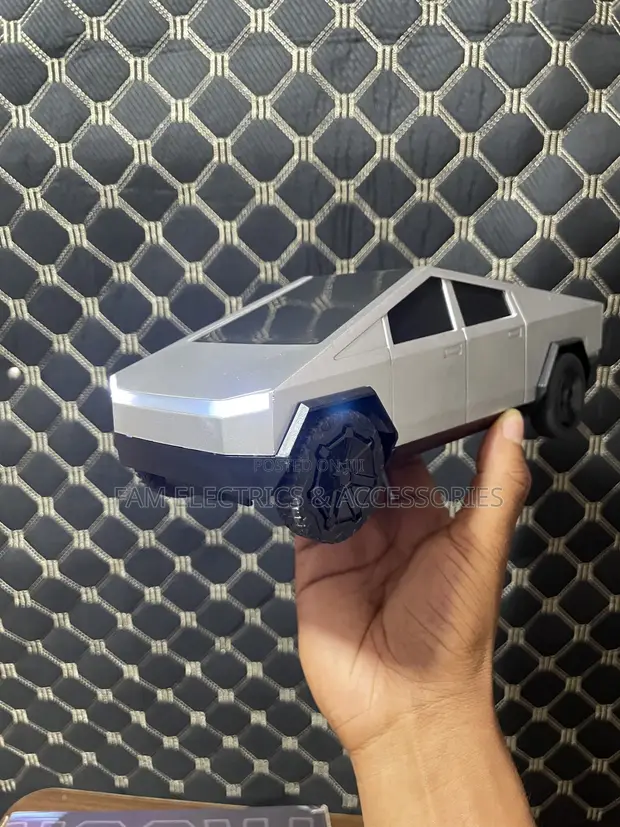 Gari la Toy la Tesla Cybertruck Linalochajiwa - 1
