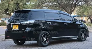 Toyota Wish 2009 Nyeusi
