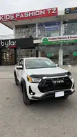 Toyota Hilux TRD 2023 White - 5