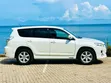 Toyota Vanguard 2010 White - 3