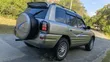 Toyota RAV4 2004 Nyeupe - 2