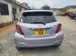 Toyota Vitz 2009 Nyeupe - 3