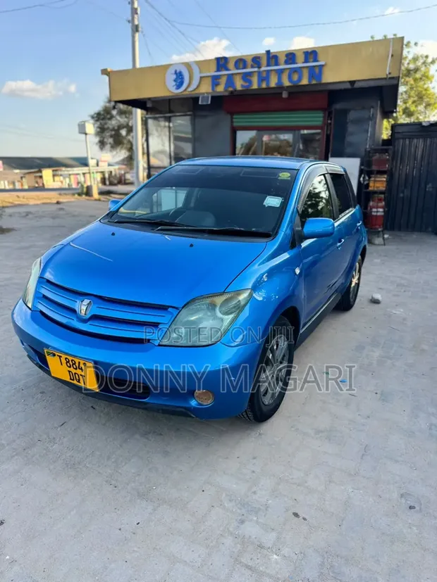 Toyota IST 2005 Blue - 1