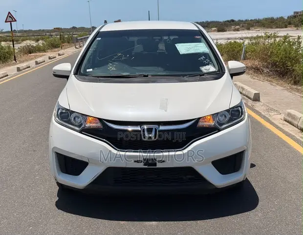 Honda Fit 2016 Nyeupe - 1