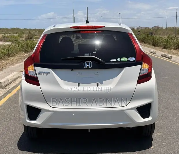 Honda Fit 2016 Nyeupe - 1