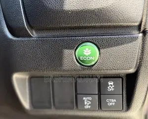 Honda Fit 2016 Nyeupe