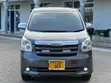 Toyota Noah 2.0 143hp AWD (7 Sehemu) 2007 Kijivu - 4