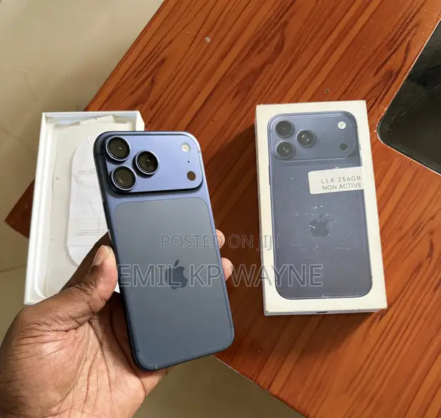 Apple iPhone 17 Pro Max 256GB Blue - 1