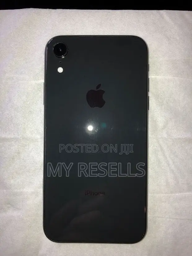 Apple iPhone XR 64GB Black - 1