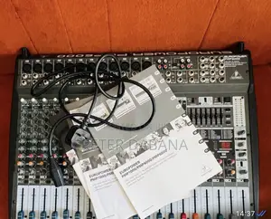Behringer Europower PMP6000 Powered Mixer