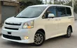 Toyota Noah 2009 - 2