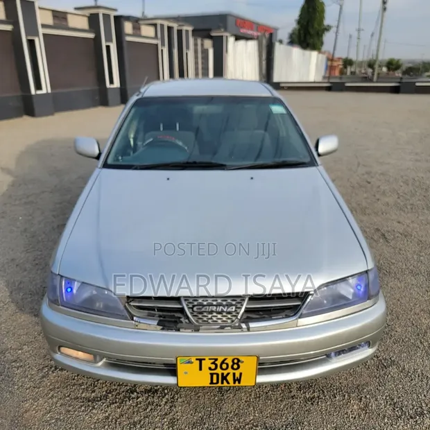 Toyota Carina 2001 Silver - 1
