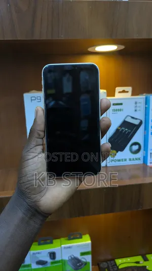 Apple iPhone 11 64GB White