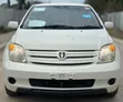 Toyota IST 2003 White - 1