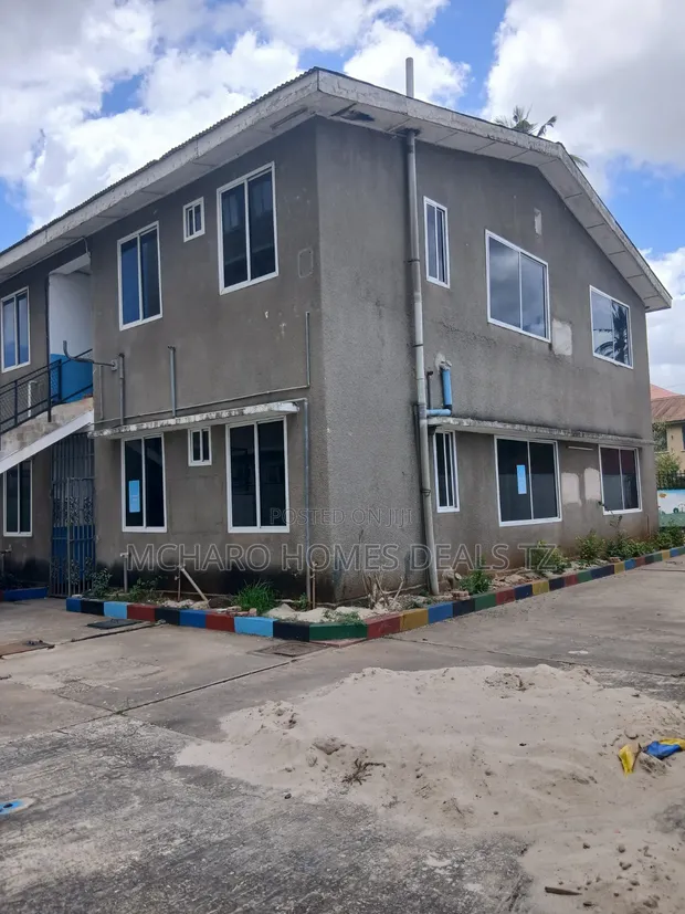 Nyumba ya Vyumba 8 vya Kulala kwa Ajili ya Kupanga Mcharo Homes, Chang'ombe - 1