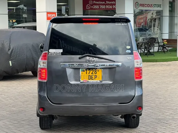 Toyota Noah 2008 Gray - 1