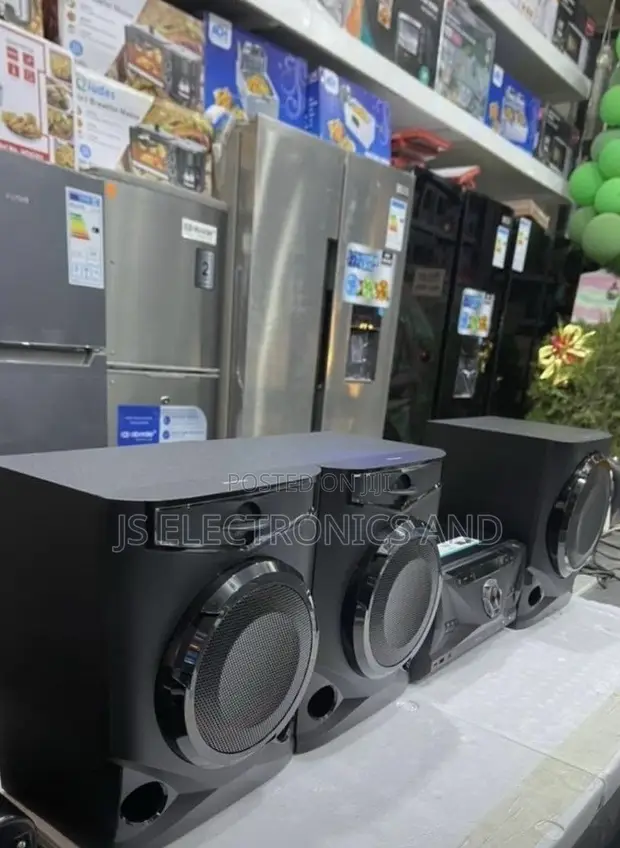 Hisense Mini HiFi System HA700 810W - 1