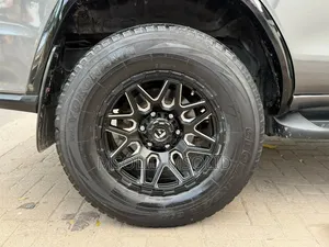 Toyota Fortuner 2023 - Grey