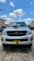Toyota Hilux 2.5 Cab Pickup 2005 Silver - 1
