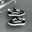 Vans Skate Style Sneakers - Nyeusi na Nyeupe - 1
