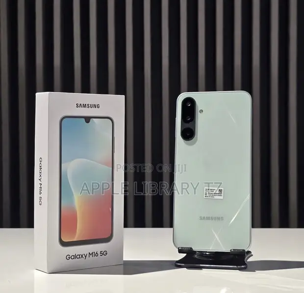 New Samsung Galaxy M16 256GB Green - 1