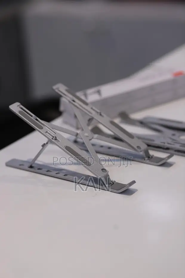Aluminum Laptop Stand - Adjustable - 1