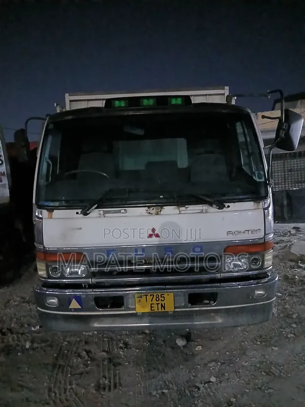 Mitsubishi Fuso Lori Ndogo - 1