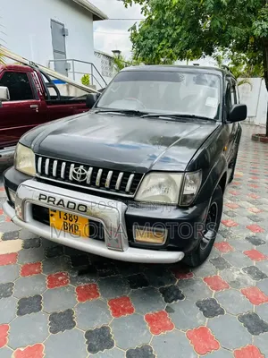Toyota Land Cruiser Prado 2002 Nyeusi