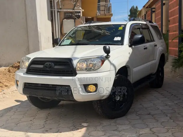 Toyota Hilux Surf 2007 White - 1