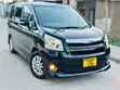 Toyota Noah 2.0 143hp AWD (Viti 8) 2010 Nyeusi - 2