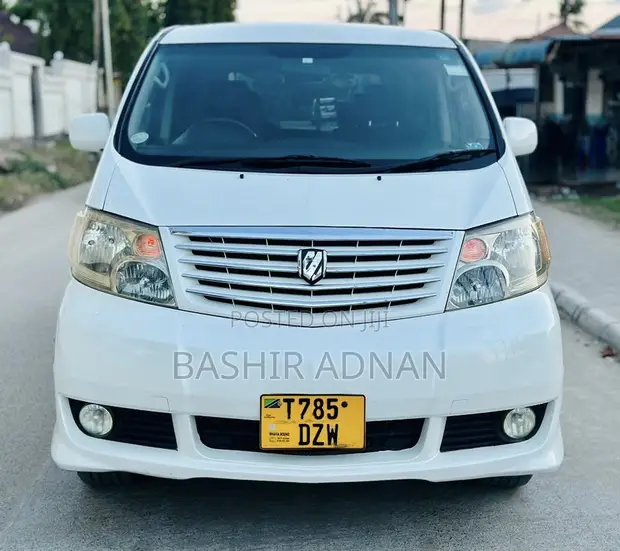 Toyota Alphard 2.4 Petrol FWD 2005 Nyeupe - 1