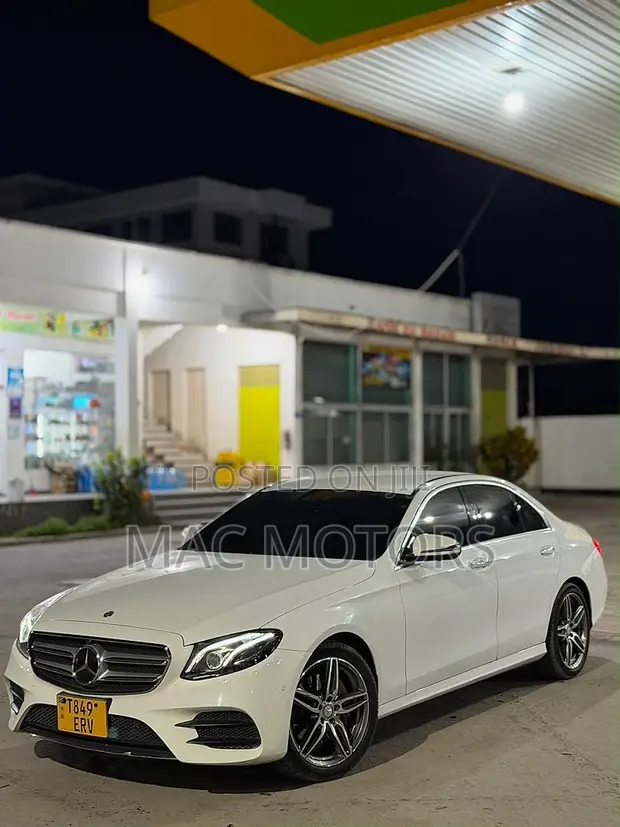 Mercedes-Benz E250 2017 Nyeupe - 1