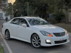 Toyota Crown Athlete 2009 White