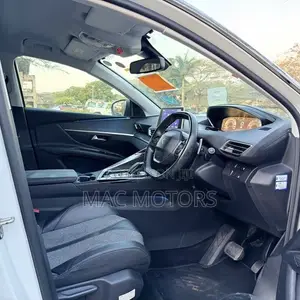 Peugeot 3008 2018 Nyeupe