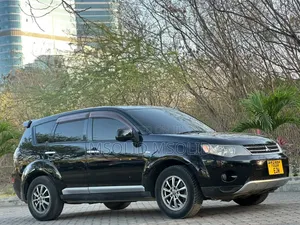 Mitsubishi Outlander 2009 Nyeusi