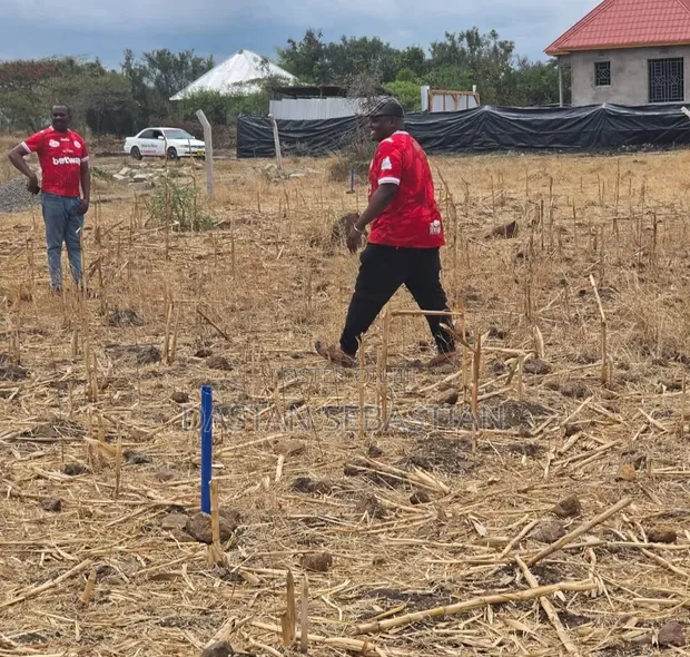East Africa Road Nduruma Plots - 1