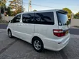 Toyota Alphard 2006 - Pearl White - 4