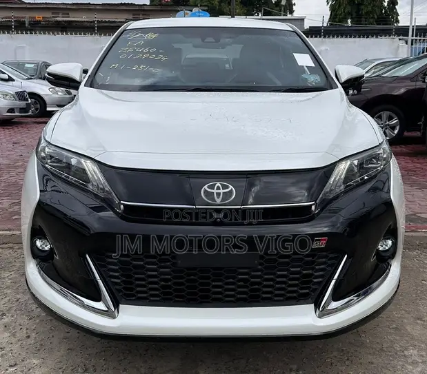 Toyota Harrier GR Sport 2017 Pearl - 1
