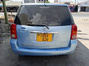 Toyota Raum 2004 Bluu