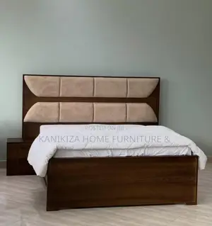 Kitanda cha Woodstock Mixer Bedsofa 5/6 na Meza za Kando