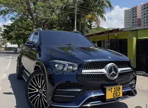 Mercedes-Benz GLE 300d 4MATIC 2021 Blue
