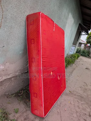 Tanform Mattress 12 Inch Used