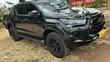 Toyota Hilux 2022 Nyeusi - 3