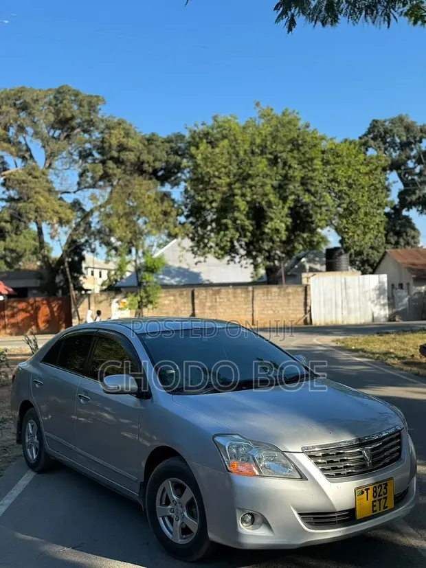 Toyota Premio 2009 Nyeupe - 1