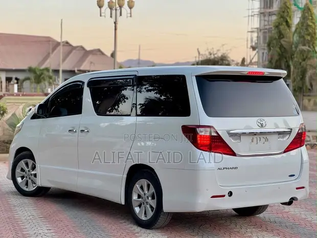 Toyota Alphard 2008 White - 1