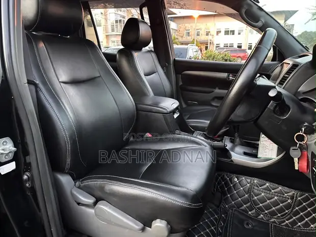 Toyota Land Cruiser Prado 2006 TX 120 - 1